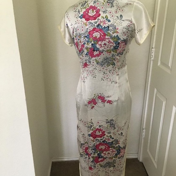 Vintage cheongsam - Picture 3 of 7